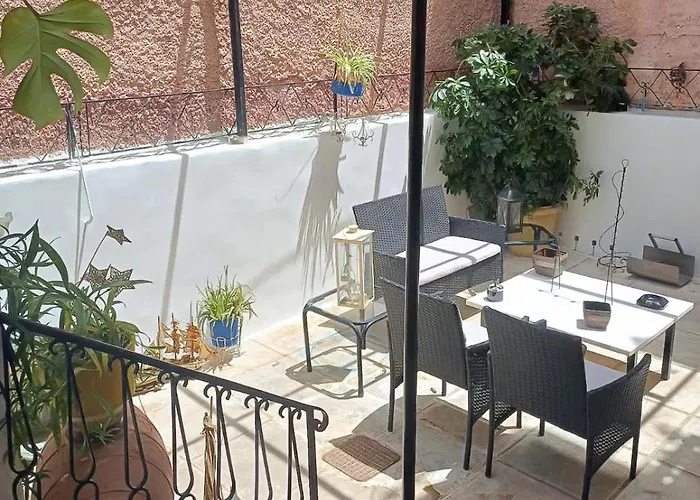 Constantina D Apartman